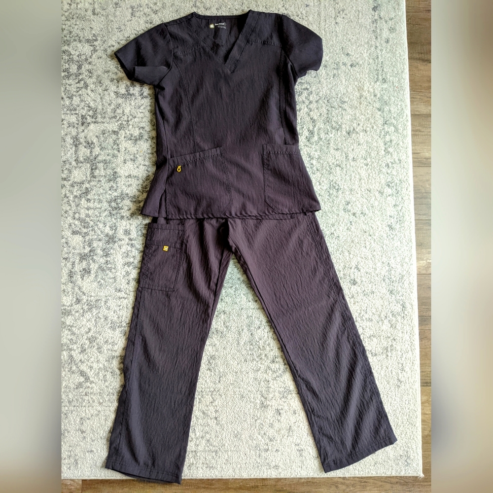 Wonder Wink scrubs